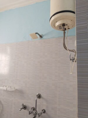 Bathroom in 1 RK Builder Floor at Gomti Nagar – for Rent