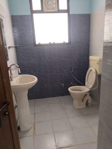 Bathroom in 1 RK Builder Floor at Gomti Nagar – for Rent