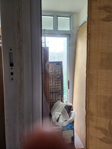 Bathroom in 3.5 BHK Apartment at Vatika City, Sector 49 – for Rent