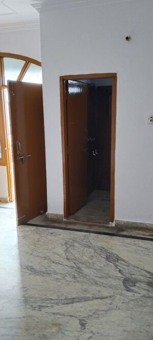 Building Lobby in 2 BHK Independent House at Gomti Nagar – for Rent