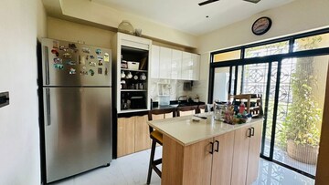 Master Bedroom in 4 BHK Apartment at Lodha Sterling, Kolshet Road – for Rent