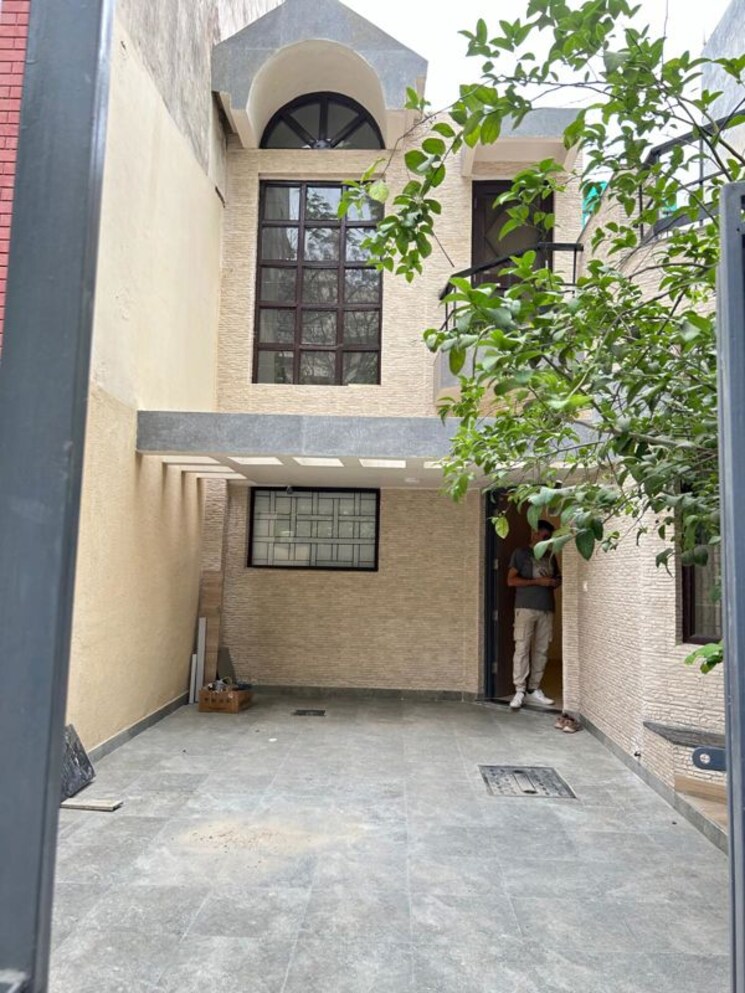 Exterior View, sushant-vyapaar-kendra 2 Bedroom 1250 Sq.Ft. Builder Floor In Sector 43 Gurgaon 9809357