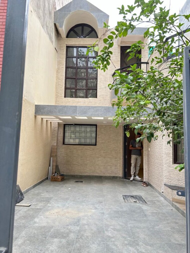 Exterior View, sushant-vyapaar-kendra 2 Bedroom 1250 Sq.Ft. Builder Floor In Sector 43 Gurgaon 9809357