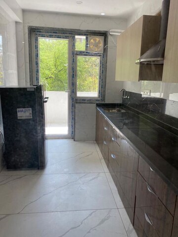 Kitchen in 2 BHK Builder Floor at Sushant Vyapaar Kendra, Sector 43 – for Rent