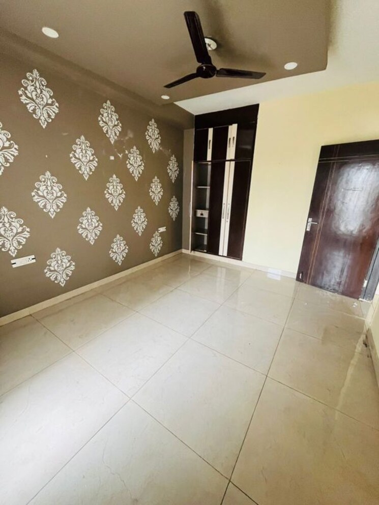 Kitchen, sector 31 3 Bedroom 2351 Sq.Ft. Builder Floor In Sector 31 Gurgaon 9809364