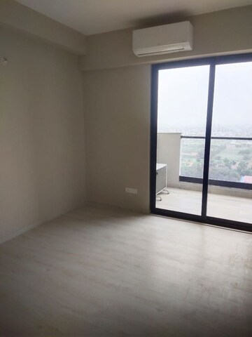 2 BHK Apartment For Rent in M3M Skywalk, Sector 74