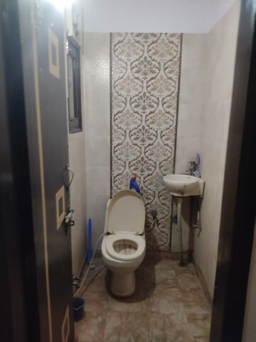 Bathroom in 2 BHK Builder Floor at Shakti Khand iv – for Rent