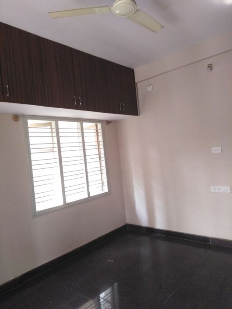 Room, rt nagar 2 Bedroom 810 Sq.Ft. Independent House In Rt Nagar Bangalore 9809365