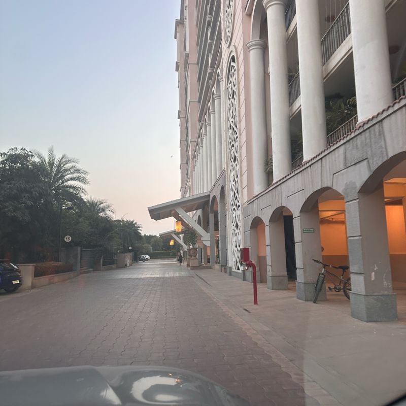 3 BHK Apartment For Sale in DLF The Skycourt