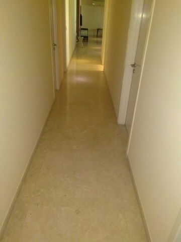 Lobby in 4 BHK Apartment at DLF The Belaire, Sector 54 – for Rent