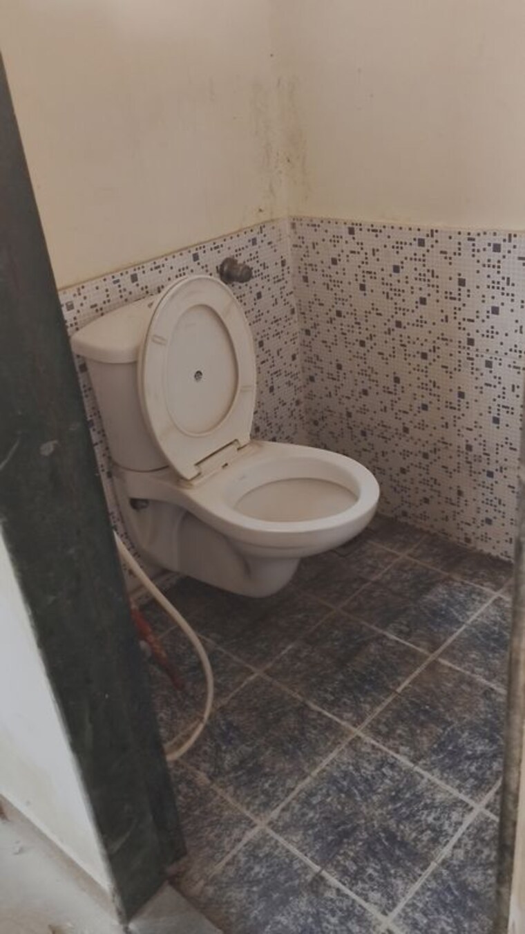 Bathroom, megh-malhar-co-op-housing-society 1 Bedroom 450 Sq.Ft. Apartment In Ghansoli Navi Mumbai 9809400