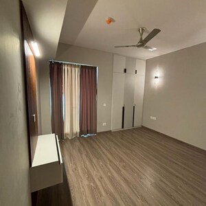 Room in 2 BHK Apartment at Emaar Digi Homes, Sector 63 – for Sale