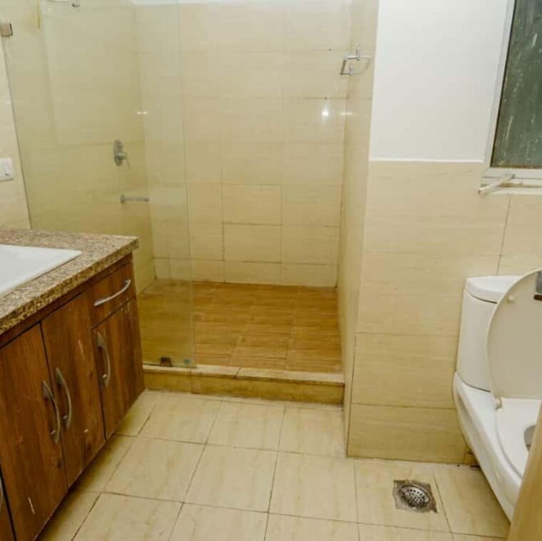 Bathroom, dlf-new-town-heights-iii 3 Bedroom 1845 Sq.Ft. Apartment In Sector 91 Gurgaon 9809447