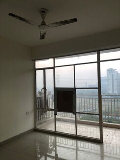 2 BHK Apartment For Sale in Suncity Avenue 102