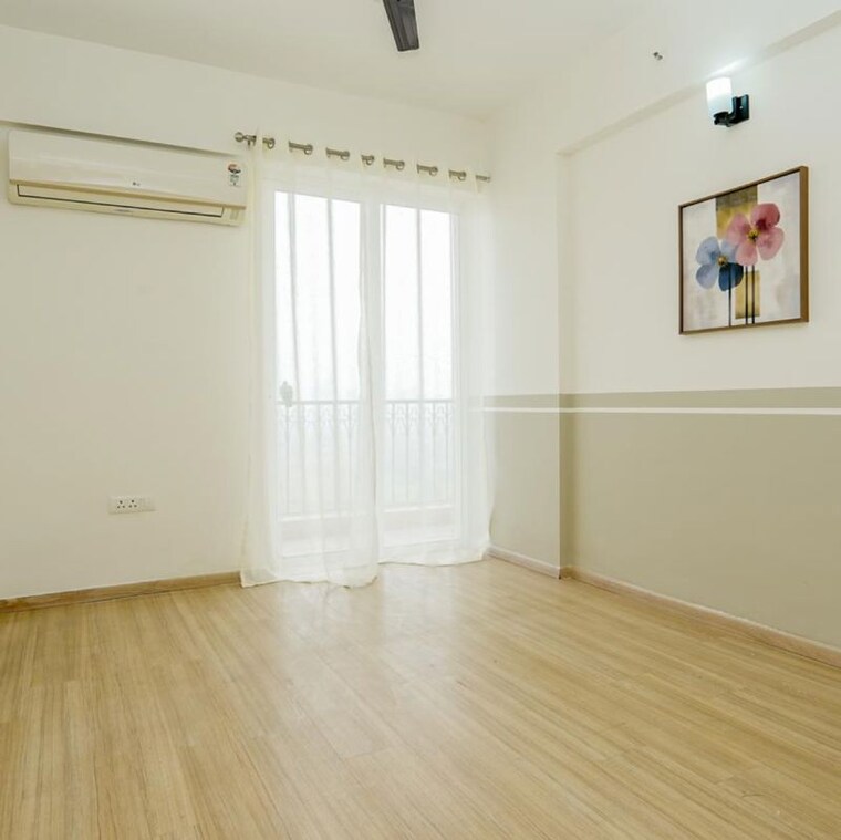 Room, dlf-regal-gardens 3 Bedroom 1818 Sq.Ft. Apartment In Sector 90 Gurgaon 9809487