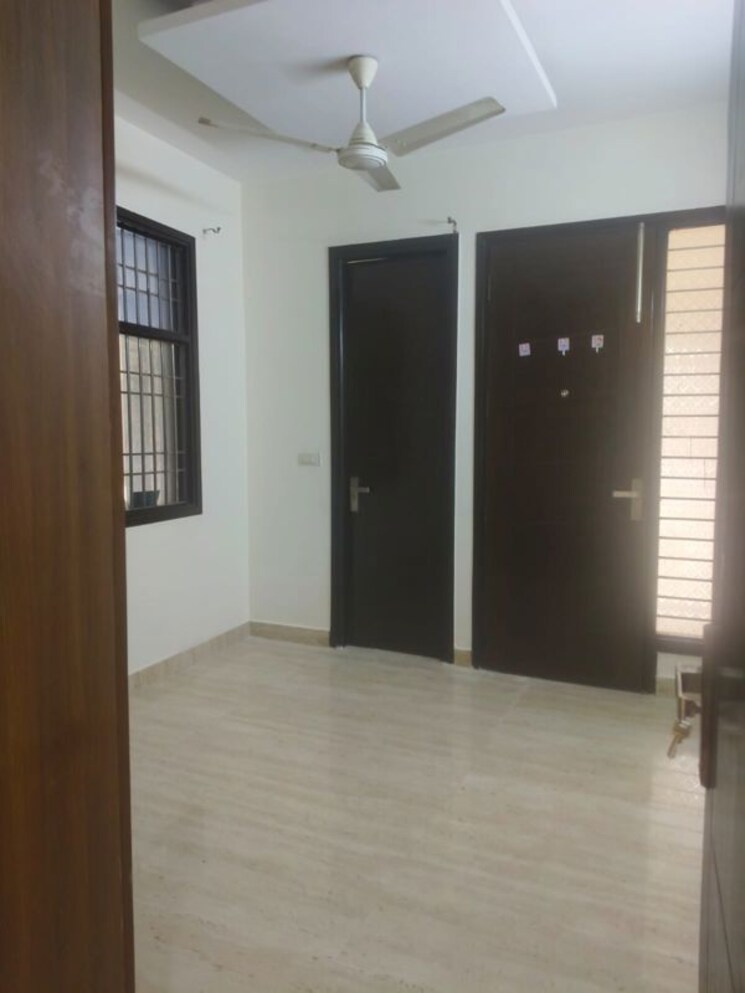 Room, saket 3 Bedroom 1400 Sq.Ft. Builder Floor In Saket Delhi 9809520