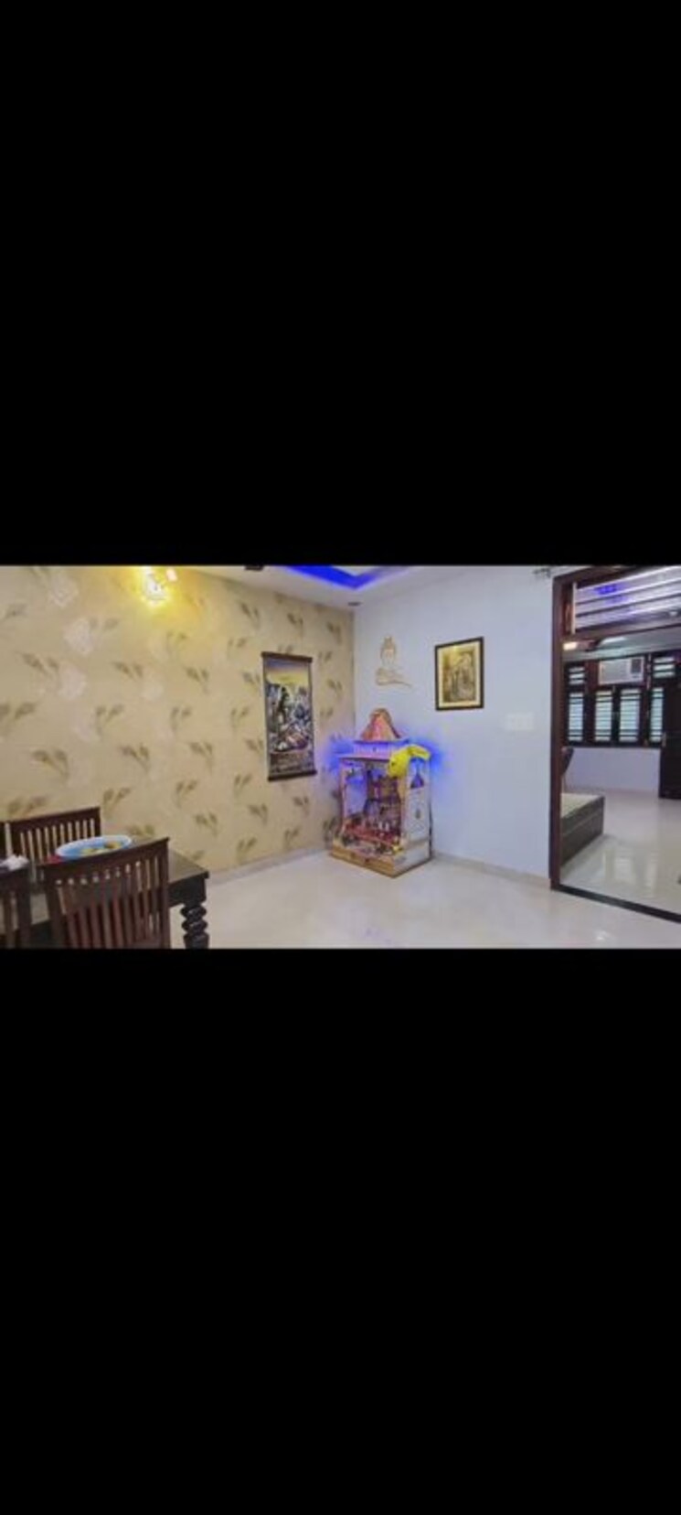 Bedroom, ratan khand 5 Bedroom 1800 Sq.Ft. Villa In Ratan Khand Lucknow 9809521