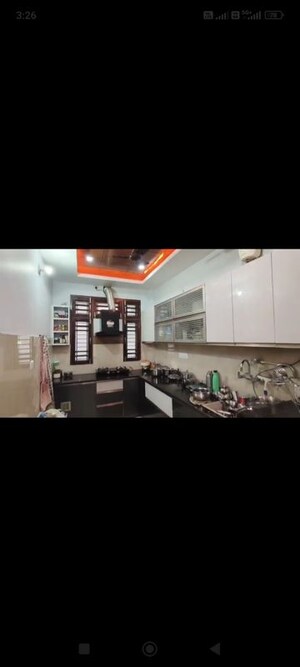 Parking in 5 BHK Villa at Ratan Khand – for Sale