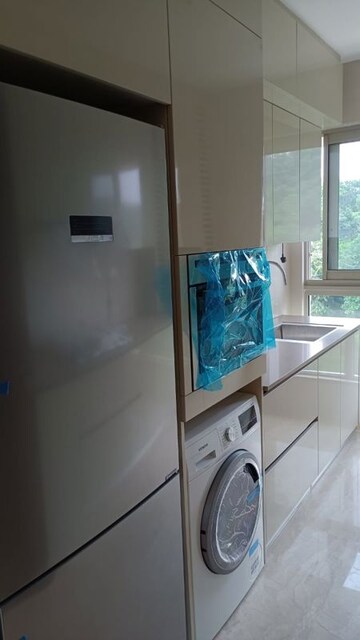 Furnished Amenities in 2 BHK Apartment at Hiranandani Castle Rock, Powai – for Rent