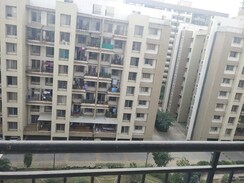 3 BHK + Servant Room Apartment For Rent in Park Express