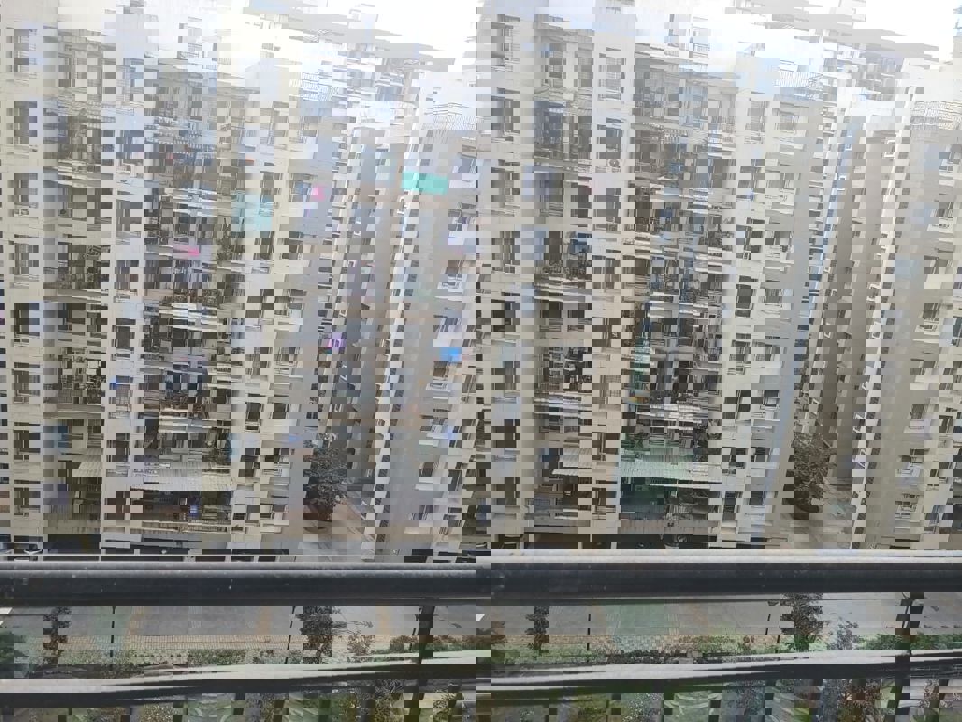 3 BHK + Servant Room Apartment For Rent in Park Express