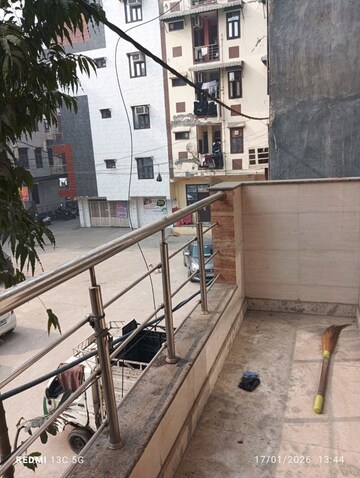 Balcony in 1 BHK Builder Floor at Rohini Sector 25 – for Rent