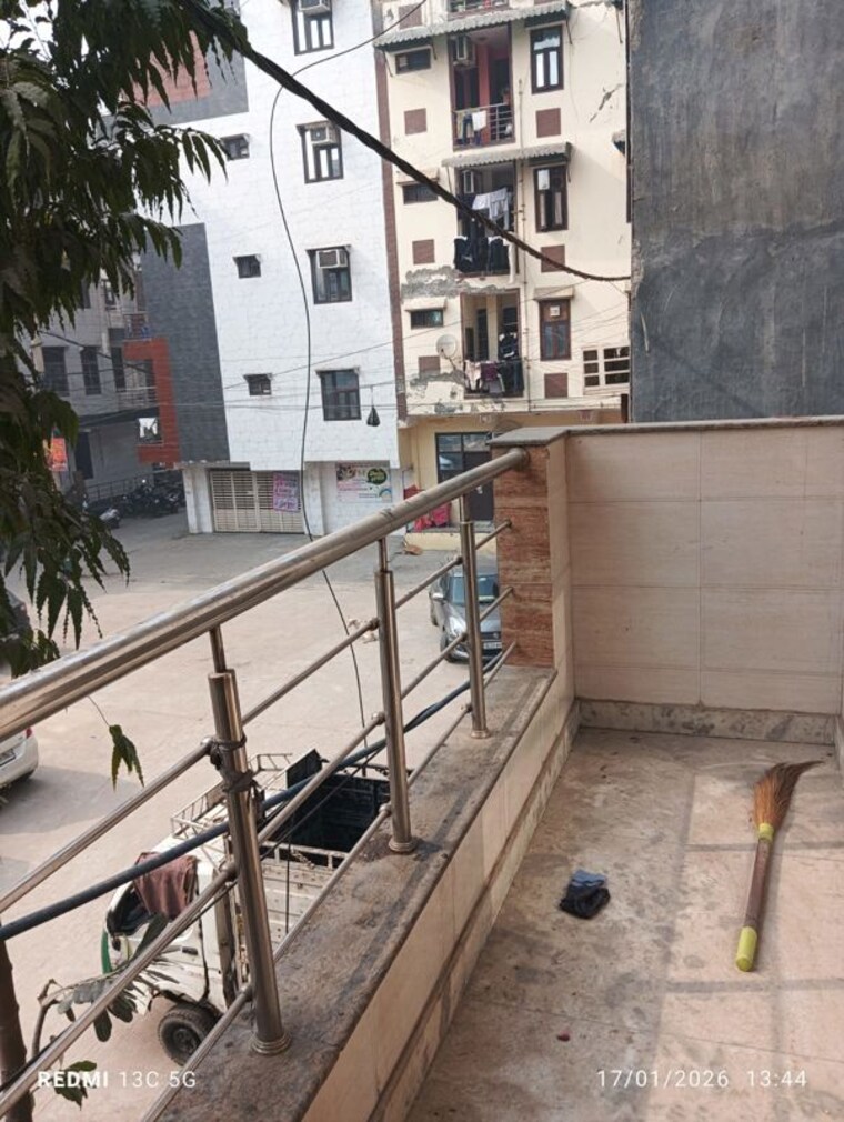Balcony, rohini sector 25 1 Bedroom 400 Sq.Ft. Builder Floor In Rohini Sector 25 Delhi 9809535