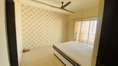 3 BHK + Servant Room Apartment For Rent in Anshul Celista