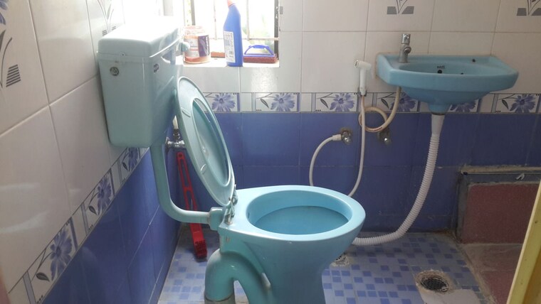 Bathroom, rt nagar 1 RK 680 Sq.Ft. Independent House In Rt Nagar Bangalore 9809536