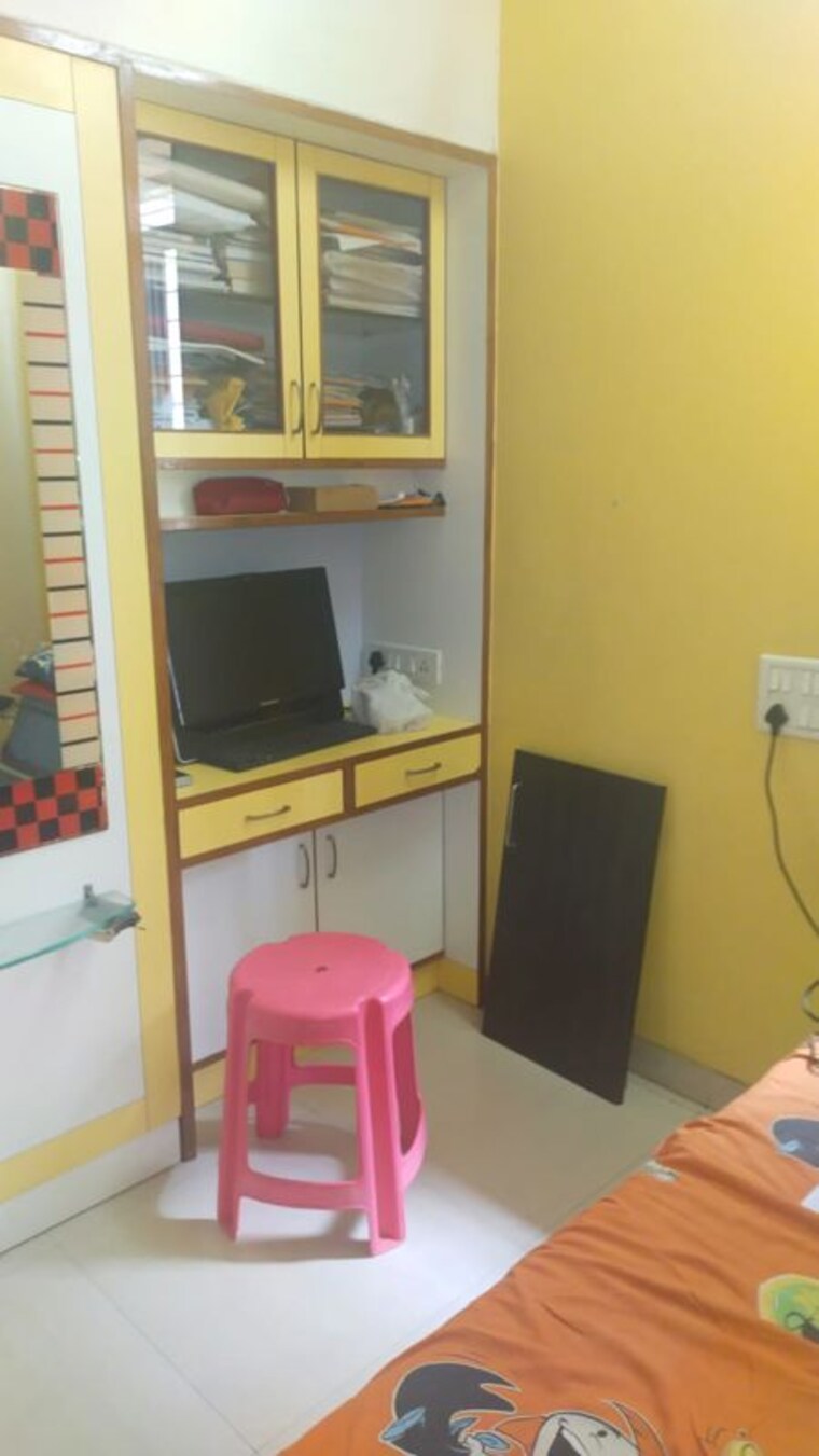 Bathroom, radiant-ultimate-pudumjee-park 2 Bedroom 950 Sq.Ft. Apartment In New Nana Peth Pune 9809563