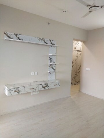 Room in 3.5 BHK Apartment at M3M Skywalk, Sector 74 – for Rent