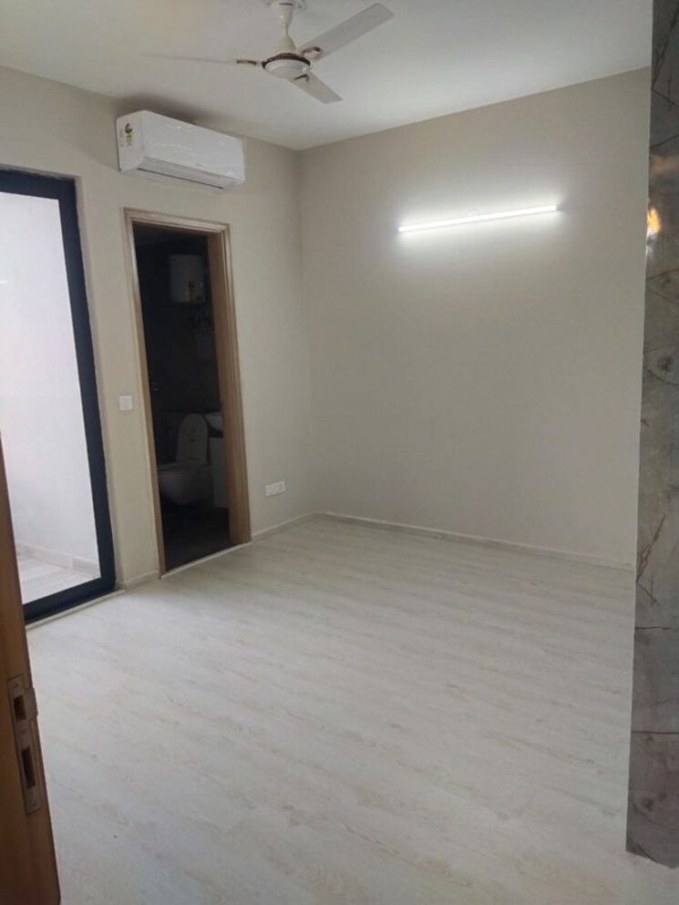 Room, m3m-skywalk 3.5 Bedroom 2060 Sq.Ft. Apartment In Sector 74 Gurgaon 9809371