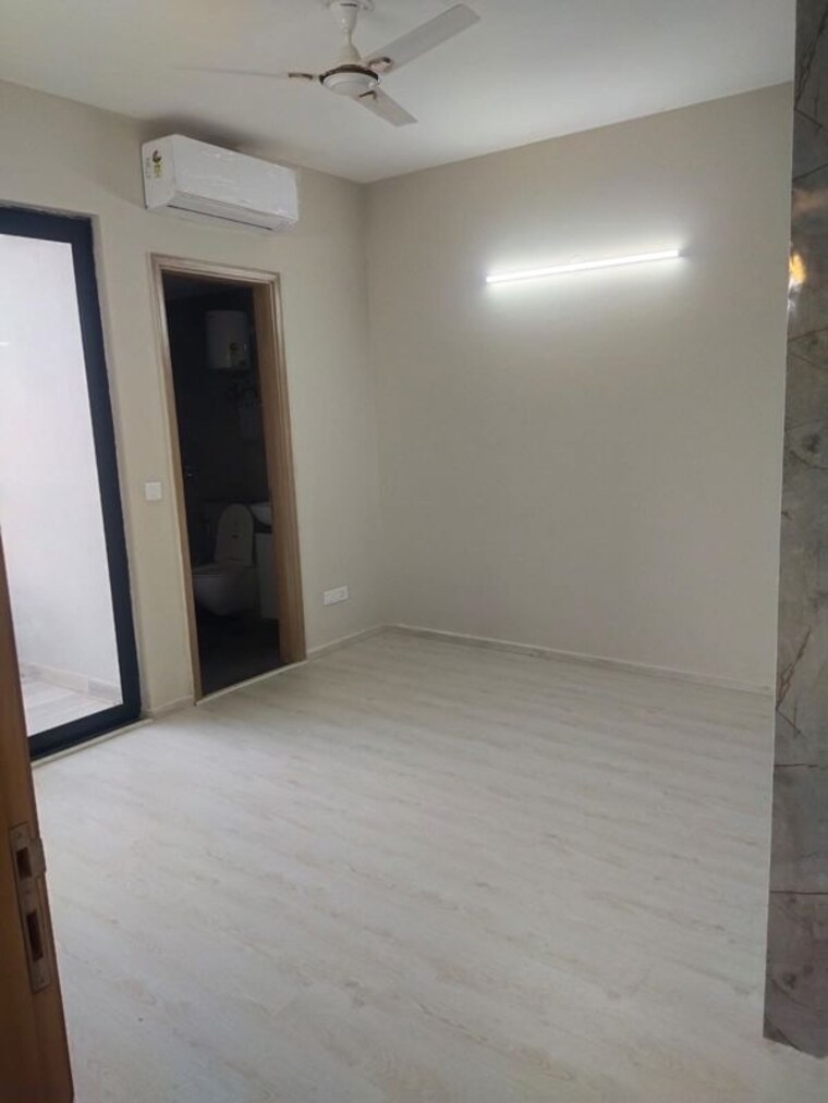 Room, m3m-skywalk 3.5 Bedroom 2060 Sq.Ft. Apartment In Sector 74 Gurgaon 9809371