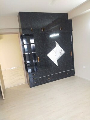 Furnished Amenities in 3.5 BHK Apartment at M3M Skywalk, Sector 74 – for Rent