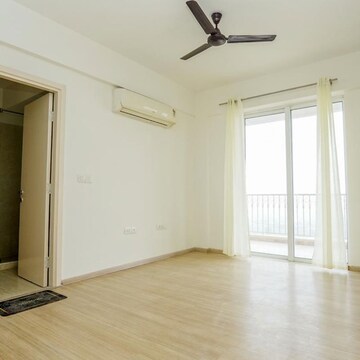Room in 3 BHK Apartment at DLF Regal Gardens, Sector 90 – for Sale