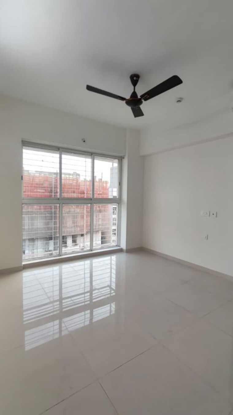 Room, lodha-amara 3 Bedroom 955 Sq.Ft. Apartment In Kolshet Road Thane 9809594