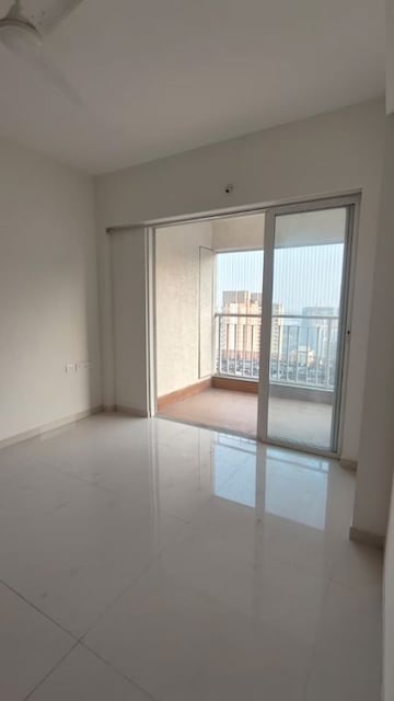 3 BHK Apartment For Rent in Lodha Amara, Kolshet Road