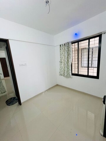Room in 1 BHK Apartment at Oxy Beaumonde, Viman Nagar – for Rent