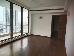 Room in 3.5 BHK Apartment at M3M Golf Estate, Sector 65 – for Rent