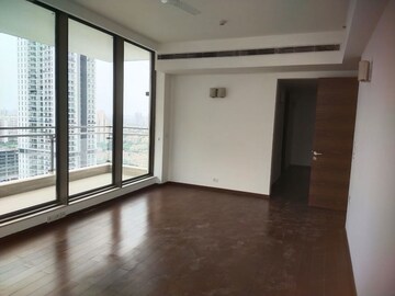 Room in 3.5 BHK Apartment at M3M Golf Estate, Sector 65 – for Rent