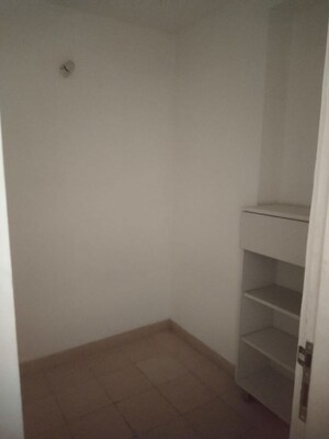 Room in 3.5 BHK Apartment at M3M Golf Estate, Sector 65 – for Rent