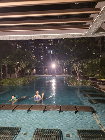 Swimming Pool in 3.5 BHK Apartment at M3M Golf Estate, Sector 65 – for Rent