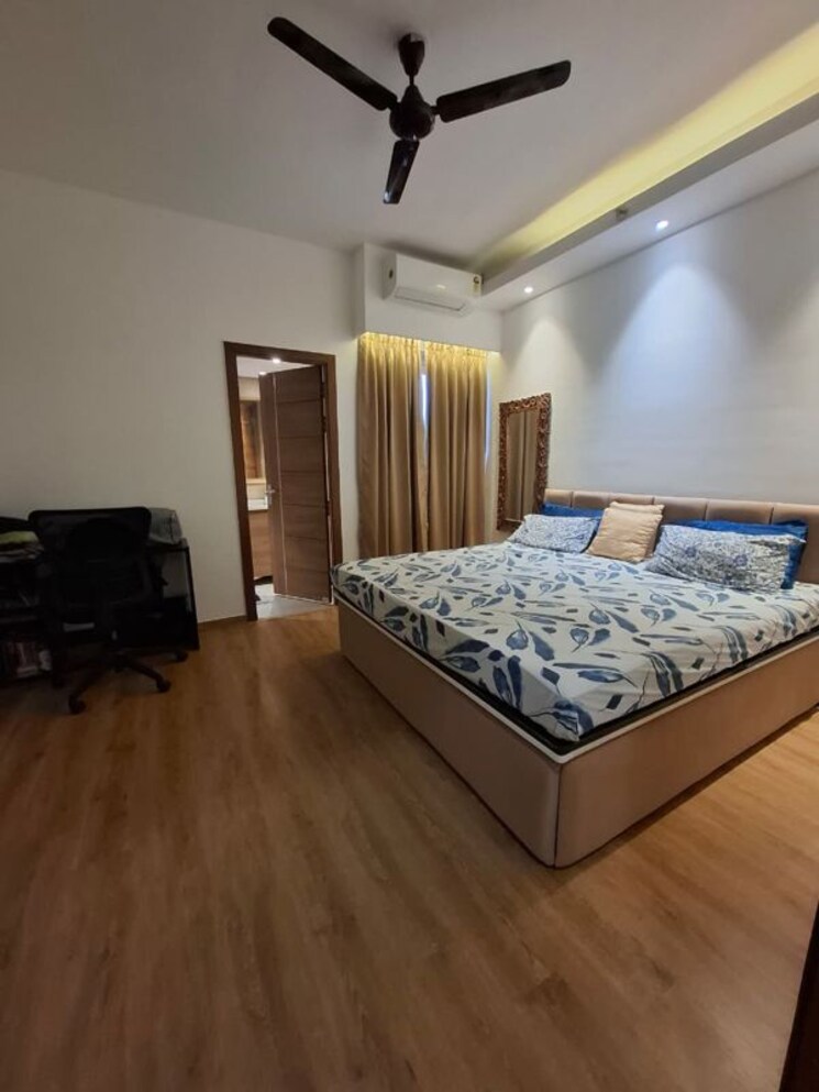 Bedroom, tulip-yellow 3 Bedroom 1704 Sq.Ft. Apartment In Sector 69 Gurgaon 9809623