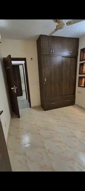 Room in 2 BHK Apartment at Signature Global City 81, Sector 81 – for Sale
