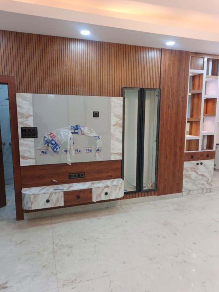 Room, niti khand iii Studio 40 Sq.Mt. Independent House In Niti Khand Iii Ghaziabad 9809646