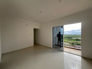 Room in 2 BHK Apartment at Godrej Boulevard, Manjari – for Rent