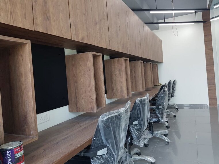 Team Area, thaltej Commercial Office Space 850 Sq.Ft. In Thaltej Ahmedabad 9809682