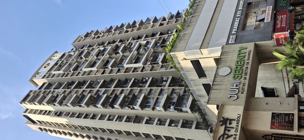 2.5 BHK 2400 Sq.Ft. Apartment in Juhi Serenity