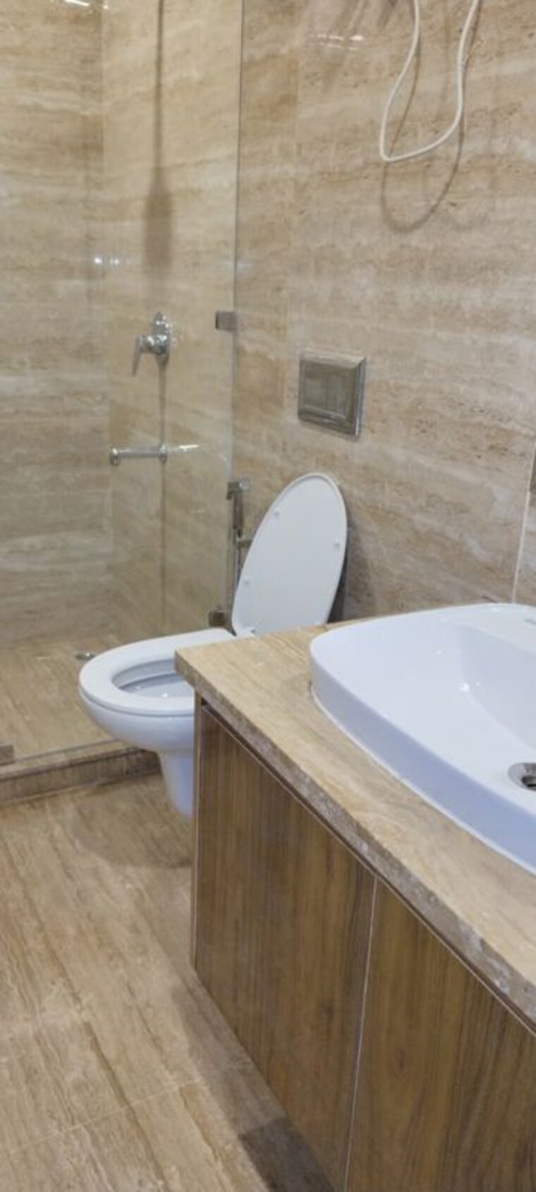 Attached Bathroom, kalkaji 1 RK 1000 Sq.Ft. Apartment In Kalkaji Delhi 9809720