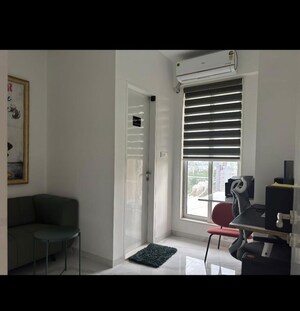 Hall in 4 BHK Apartment at Khar West – for Rent